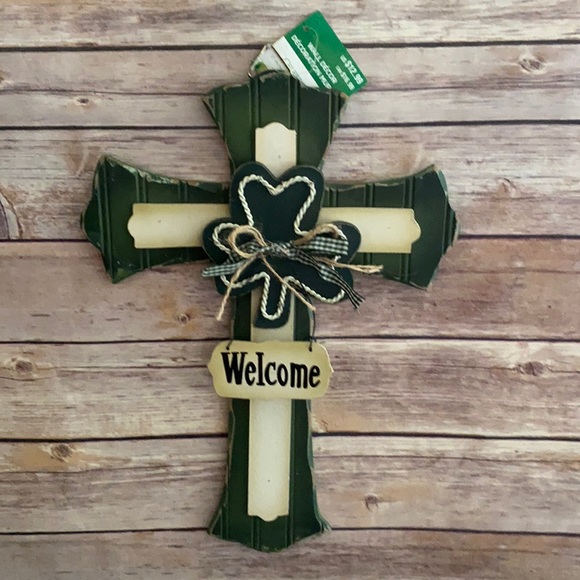 🎈Sale🎈NWT St. Patrick’s Wall Decor With Factory Distressing - Picture 1 of 9